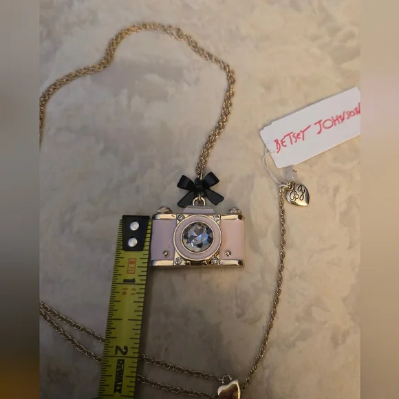 Betsey Johnson Pink Camera Pendant Necklace with Black Bow NWT! Rare! - Picture 9 of 16